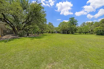 309 Cassidy Drive, Georgetown, TX 78628 - Photo 32