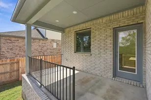 140 Bloomington Loop, Hutto, TX 78634 - Photo 30