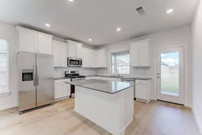 140 Bloomington Loop, Hutto, TX 78634 - Photo 12