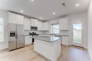 140 Bloomington Loop, Hutto, TX 78634 - Photo 12