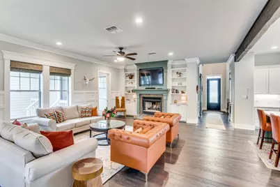 911 Farm Street, Bastrop, TX 78602 - Photo 2