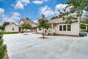 911 Farm St, Bastrop, TX 78602 - Photo 24