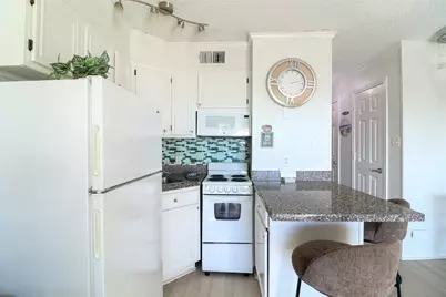 6102 Seawall Boulevard #388, Galveston, TX 77551 - Photo 8