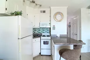 6102 Seawall Blvd, Galveston, TX 77551 - Photo 8