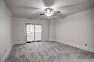 602 Mills St, Smithville, TX 78957 - Photo 14