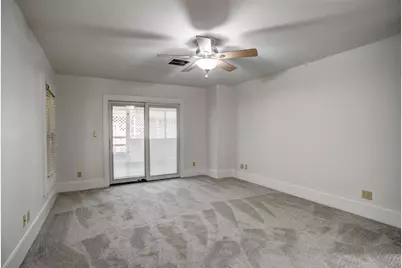 602 Mills Street, Smithville, TX 78957 - Photo 14