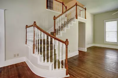 602 Mills Street, Smithville, TX 78957 - Photo 10