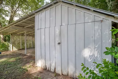 602 Mills Street, Smithville, TX 78957 - Photo 34