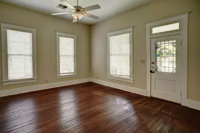 602 Mills Street, Smithville, TX 78957 - Photo 4