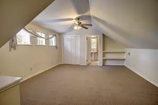 602 Mills St, Smithville, TX 78957 - Photo 20