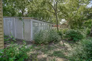 602 Mills St, Smithville, TX 78957 - Photo 26