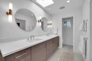 24710 Fossil Trail, Spicewood, TX 78669 - Photo 16