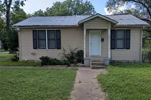 724 W 8th St, Taylor, TX 76574 - Photo 1
