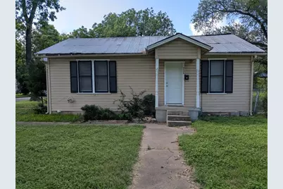 724 W 8th Street, Taylor, TX 76574 - Photo 1