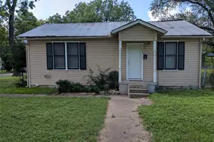 724 W 8th St, Taylor, TX 76574 - Photo 1