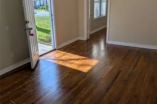 724 W 8th St, Taylor, TX 76574 - Photo 2