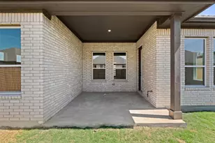 325 San Saba Dr, Buda, TX 78610 - Photo 4