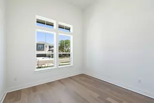 325 San Saba Dr, Buda, TX 78610 - Photo 2