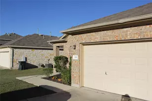 208 Firwood, Kyle, TX 78640 - Photo 2