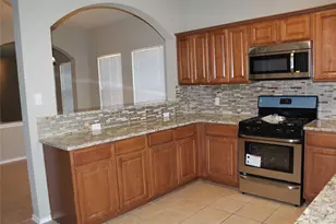 208 Firwood, Kyle, TX 78640 - Photo 4