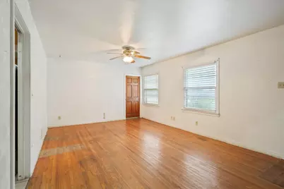 205 W Walker Avenue, Temple, TX 76501 - Photo 6