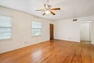205 W Walker Ave, Temple, TX 76501 - Photo 4