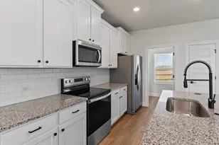 9517 Balmy Ln, Manor, TX 78653 - Photo 4