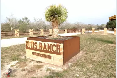 251 Lefty Lane Lane, Goliad, TX 77963 - Photo 6