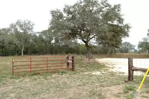 251 Lefty Ln Ln, Goliad, TX 77963 - Photo 1