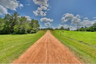 1368 County Road 207, Giddings, TX 78942 - Photo 30