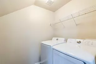 8712 Dittmar Oaks Dr, Austin, TX 78748 - Photo 32