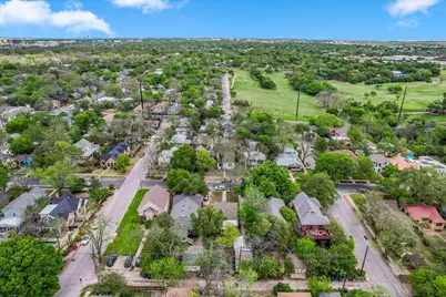605 Texas Avenue, Austin, TX 78705 - Photo 26