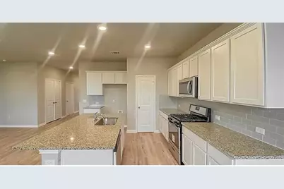 10612 Gonzales Ranger Pass, Austin, TX 78754 - Photo 12