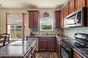 326 Comal Run, Hutto, TX 78634 - Photo 10