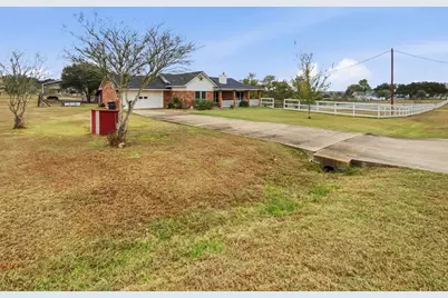 2770 Trey Lane, Brenham, TX 77833 - Photo 18