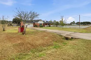 2770 Trey Ln, Brenham, TX 77833 - Photo 18