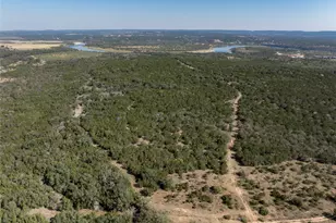 1033 Flying X Rd, Spicewood, TX 78669 - Photo 38