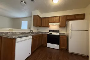 5501 Rose Hill Cir, Austin, TX 78745 - Photo 6