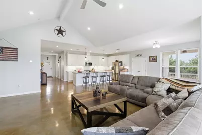 152 Spring Hollow Trail, Smithville, TX 78957 - Photo 4