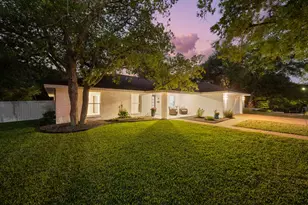 6104 Carry Back Ln, Austin, TX 78746 - Photo 4