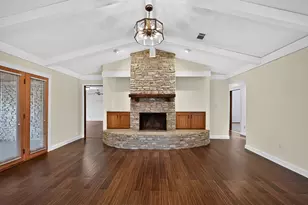 29 Country Oaks Dr, Buda, TX 78610 - Photo 2