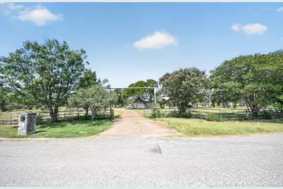 29 Country Oaks Drive, Buda, TX 78610 - Photo 6