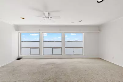 625 Horseshoe Bay Boulevard, Horseshoe Bay, TX 78657 - Photo 12