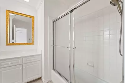 625 Horseshoe Bay Boulevard, Horseshoe Bay, TX 78657 - Photo 22