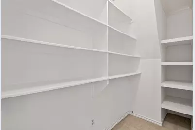 625 Horseshoe Bay Boulevard, Horseshoe Bay, TX 78657 - Photo 18