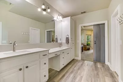 300 Valley Oak Drive, Dripping Springs, TX 78620 - Photo 16