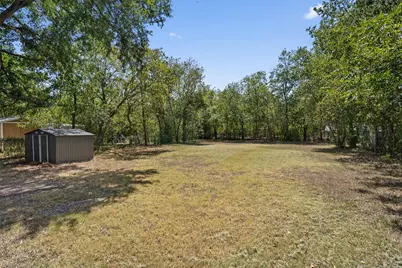 1121 Lexington Street, Taylor, TX 76574 - Photo 24