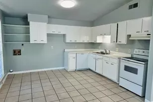 3113 Fritz Hughes Park Rd, Austin, TX 78732 - Photo 2