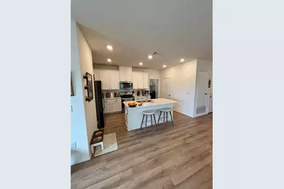 8013 Philbrook Drive, Austin, TX 78744 - Photo 18