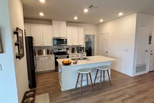 8013 Philbrook Dr, Austin, TX 78744 - Photo 18